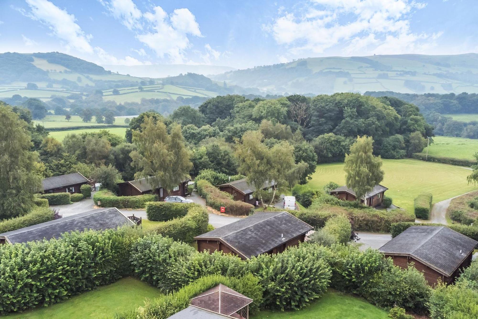 Barn Owl Lodge เรย์อาเดอร์ ภายนอก รูปภาพ