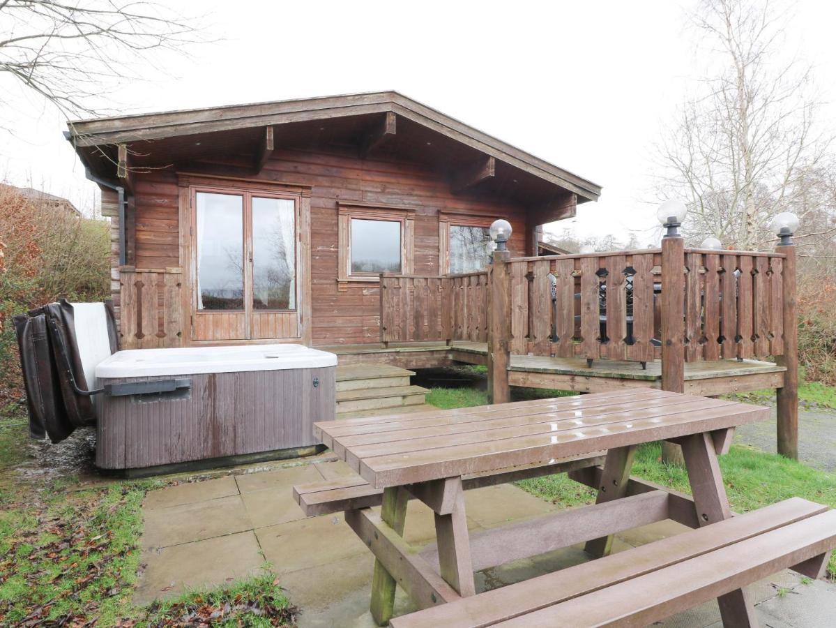 Barn Owl Lodge เรย์อาเดอร์ ภายนอก รูปภาพ